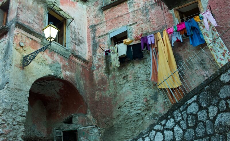 Tra Pietre Antiche e Vette del Partenio: Alla Scoperta della Storia di Mercogliano e del Suo Borgo